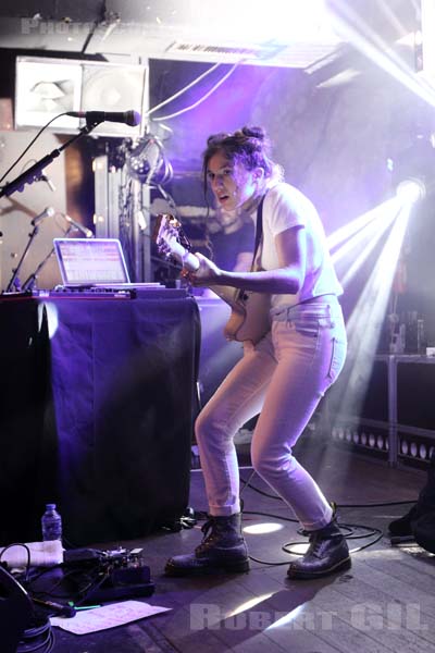 NAYA - 2018-10-17 - PARIS - Bus Palladium - 